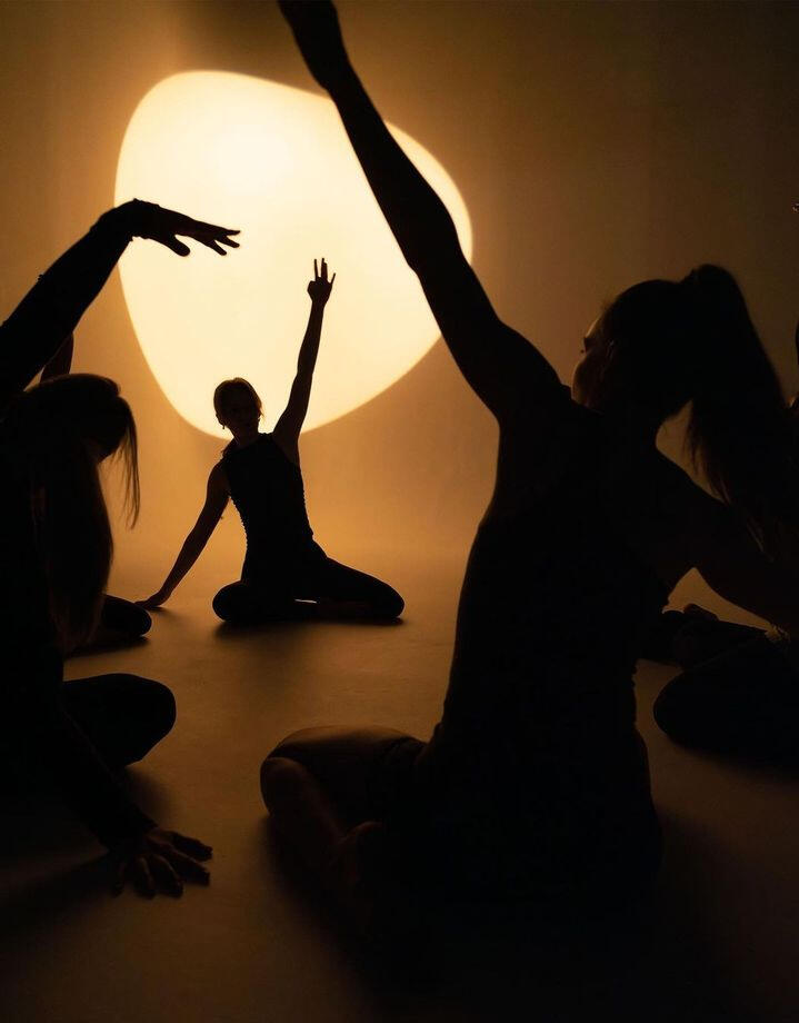 imagen que transmite un momento en espacio terapeutico grupal